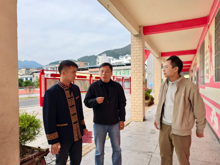 实地调研 | 江华县深入“梦飞翔”项目校调研，为校园阅读教育提质增效赋能